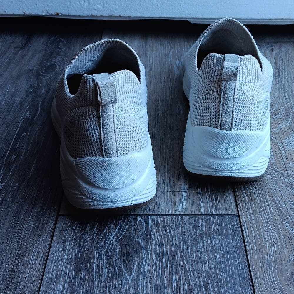 Shoes - Picture 4 of 5
